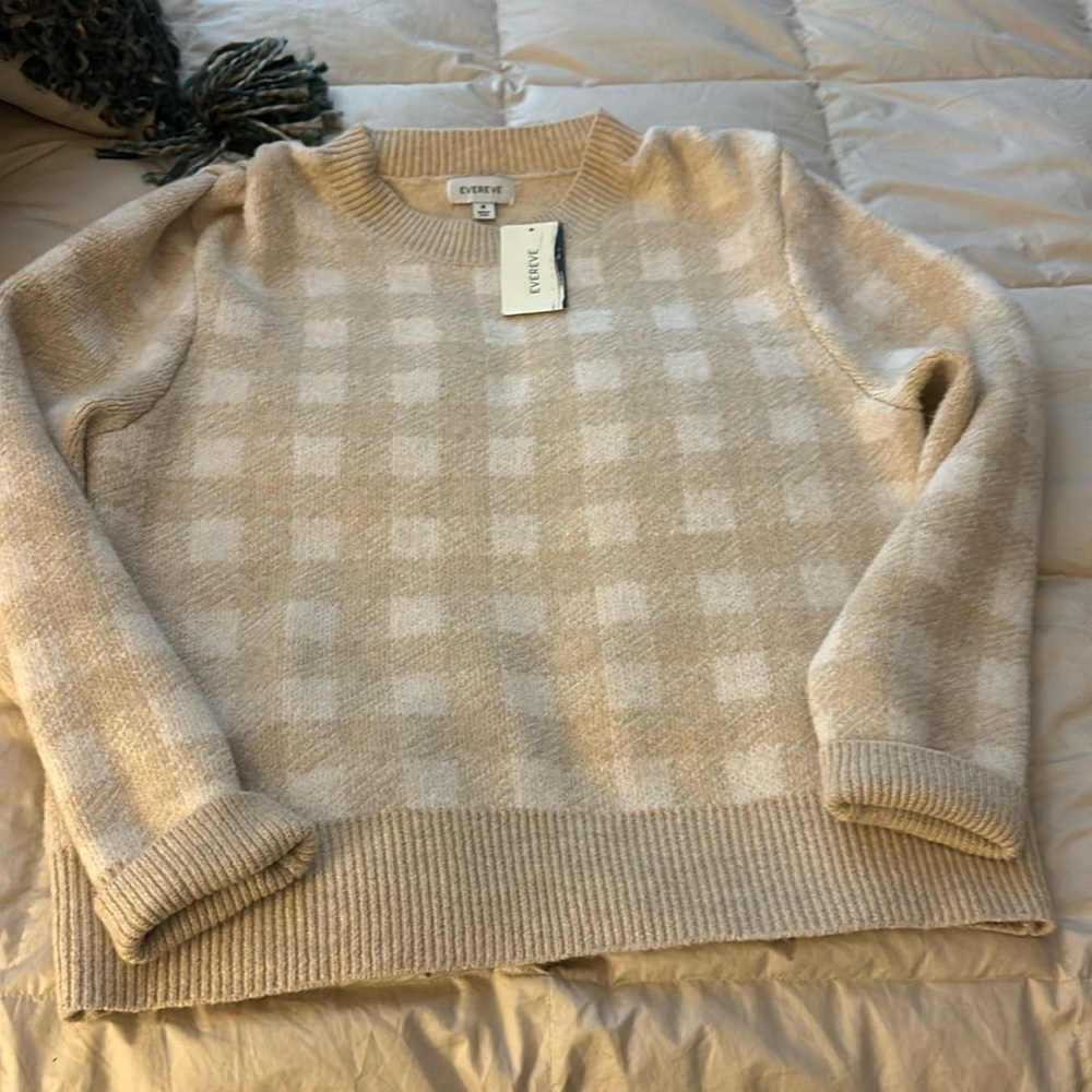 Evereve M sweater beige crème checked strong shoulder detail NWT